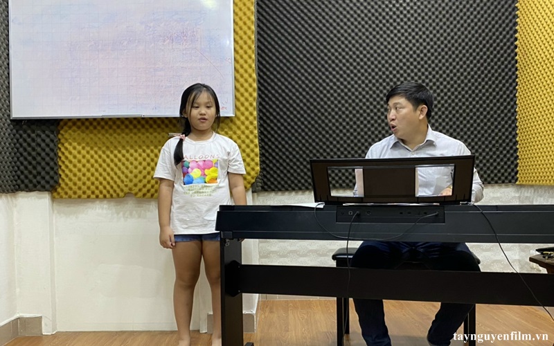 khóa học hát cho trẻ em