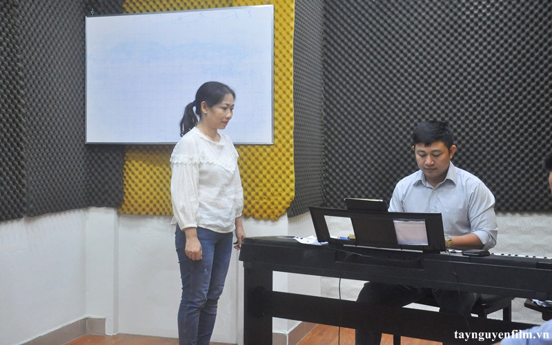 khoá học hát karaoke online hiệu quả nhất